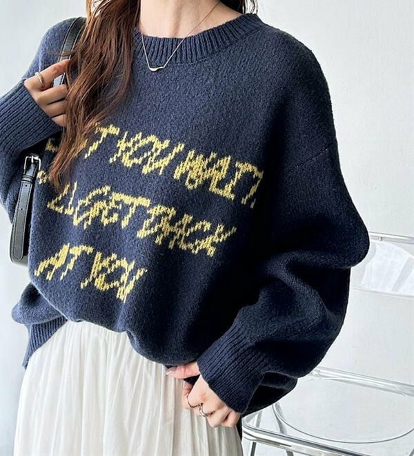 配色ロゴジャガードニット1