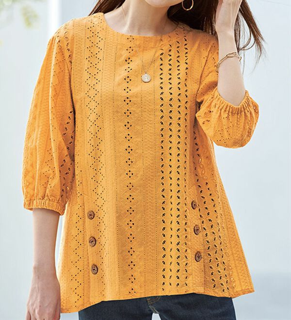 ボタンデザインオーバーレースブラウス　　  