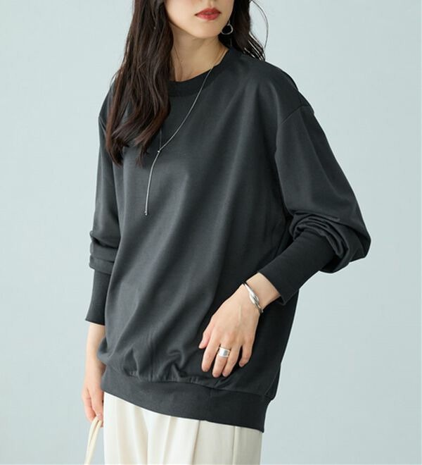 長めのリブが差をつける!全隠しトレーナー1