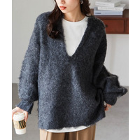 ディープキーネックシャギーニット