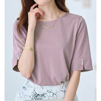 柔らか綿混素材パール調ボタンＴシャツ