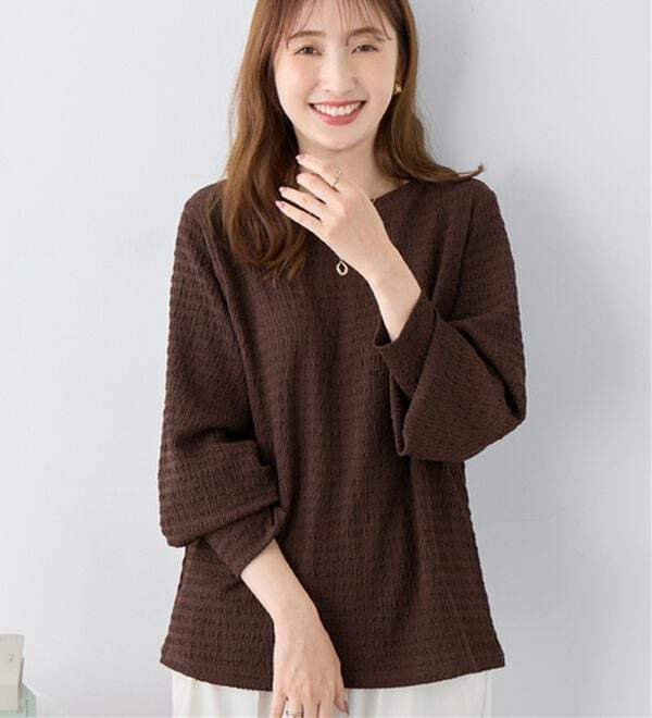 着映えが叶う!立体ジャカード素材パフ袖ゆるトップス1