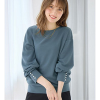 パール調ボタン柔らかカットソーゆるトップス