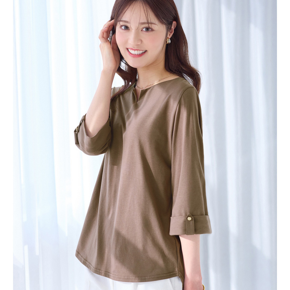 柔らか綿混素材金ボタンデザインＴシャツ