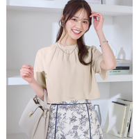 インコーデもすっきり決まる！前後２ＷＡＹケープ風ブラウス