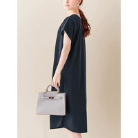 【４つの機能付】フロントタックＶネックゆるワンピース　大きいサイズ レディース