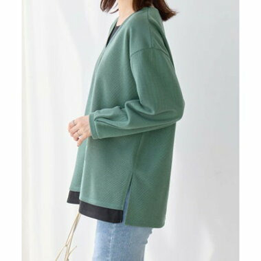 あったかレイヤード風Vネックトップス17