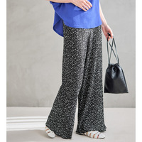 着心地楽ちん！さらっと軽やかプリーツパンツ