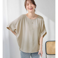 華奢見えドルマンスリーブブラウス