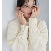 ふくれジャカード素材ふんわり袖トップス