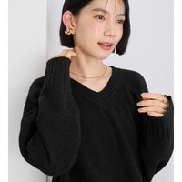 リブ使いVネックニット