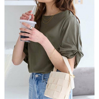 綿１００％袖タックＴシャツ