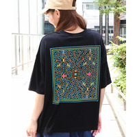 エンブロイダリータッチシピボプリントTシャツ