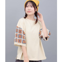 クロシェ風スリーブTシャツ