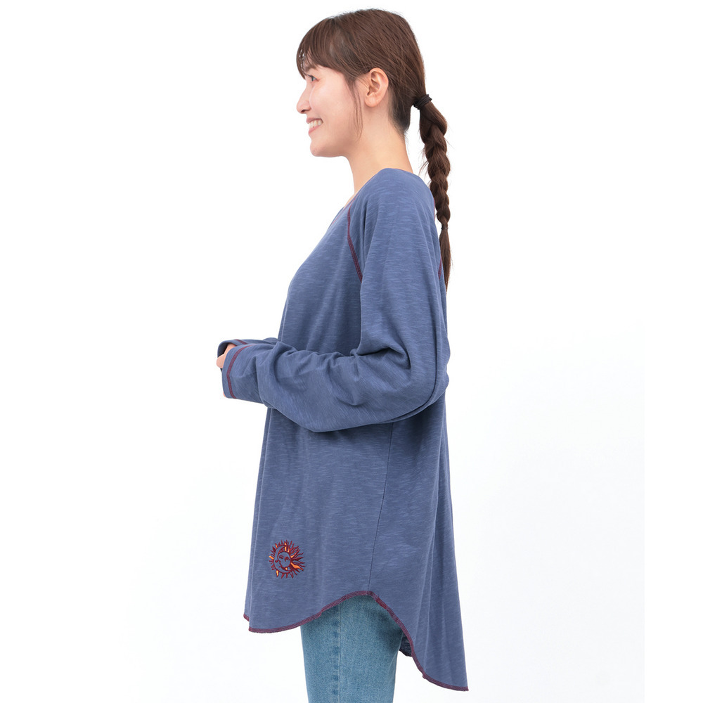 吸湿発熱ワンポイント刺繍ロングTシャツ10