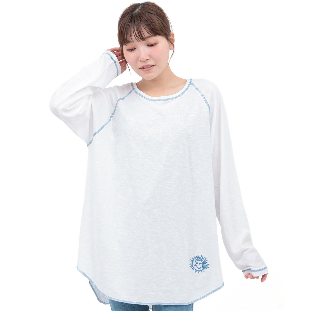 吸湿発熱ワンポイント刺繍ロングTシャツ7