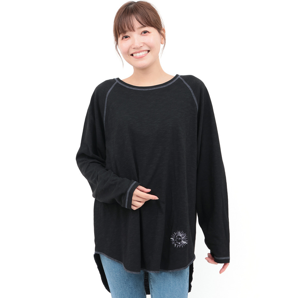 吸湿発熱ワンポイント刺繍ロングTシャツ9