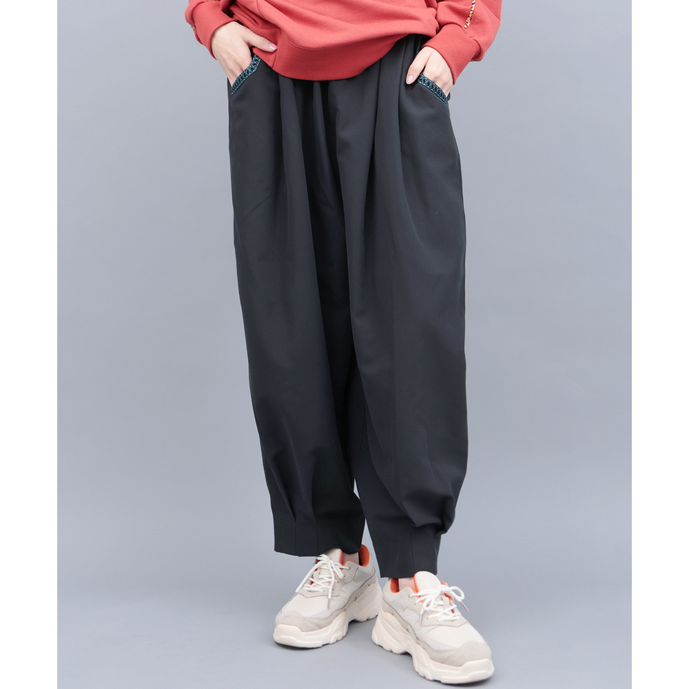 ピーチスキンエッグタックパンツ