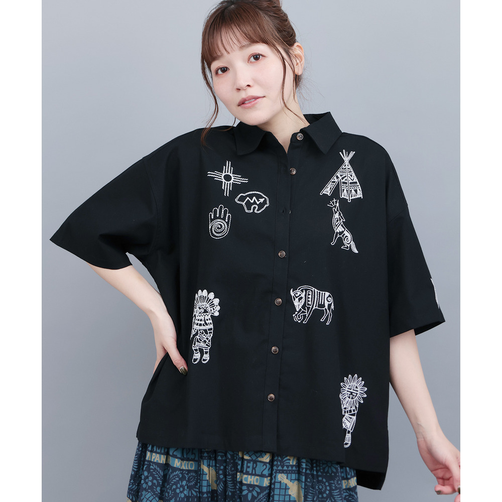 カッチーナ刺繍シャツ