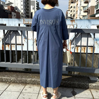 バックロゴプリントカットロングワンピース