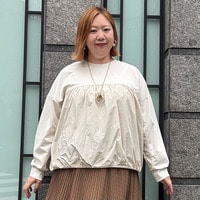 ポンチ×メモリーギャザープルオーバー