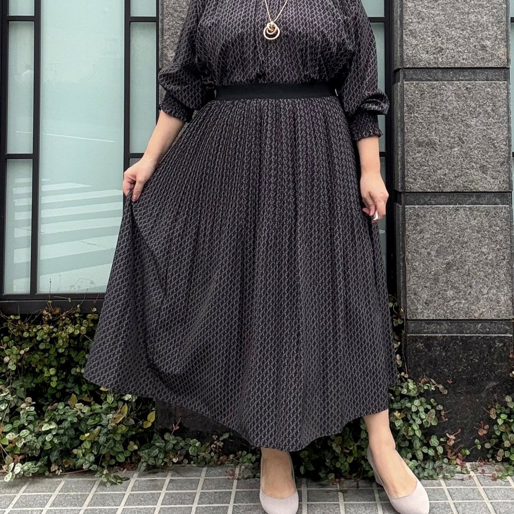 幾何柄プリントプリーツロングスカート1