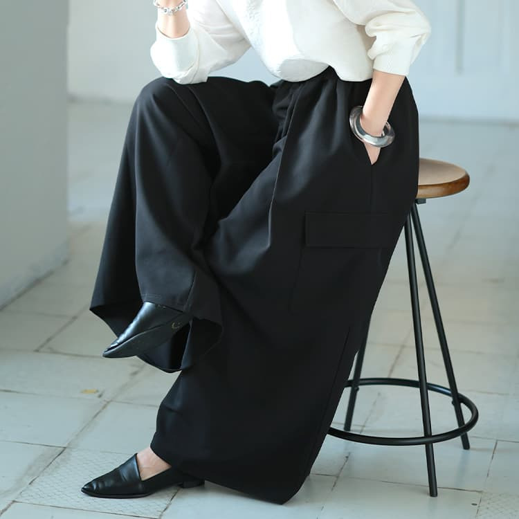 大きいサイズ レディース タックフレアワイドカーゴパンツ