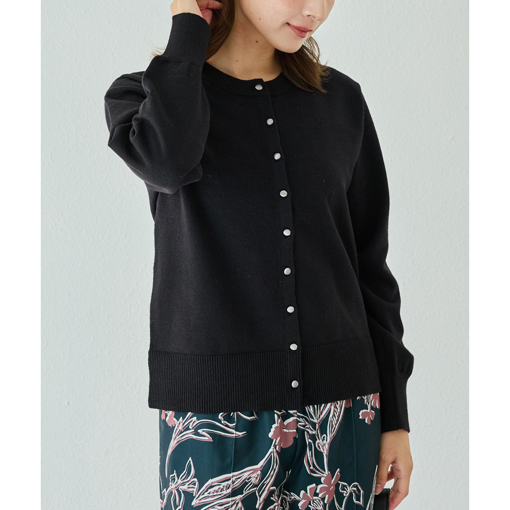 ボタン配色ニットカーデ19