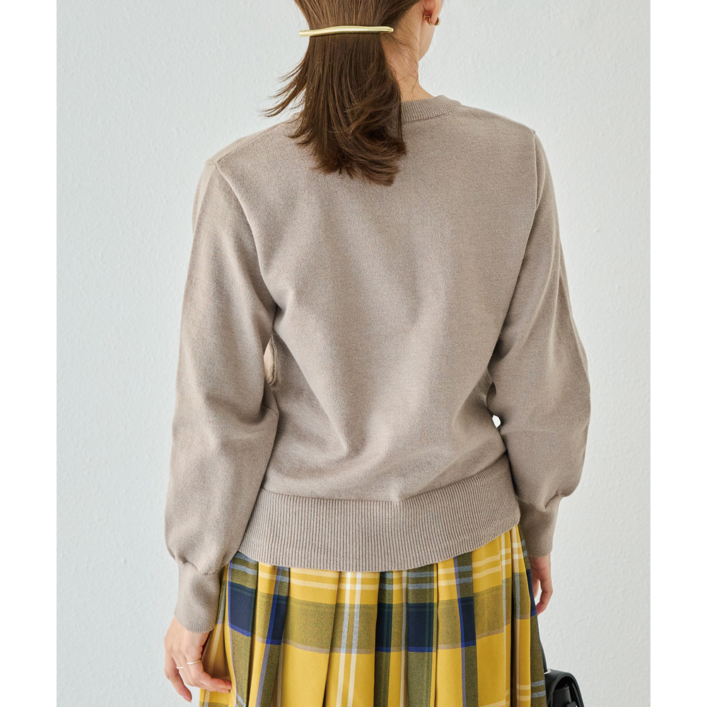 ボタン配色ニットカーデ4