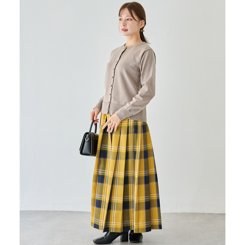 ボタン配色ニットカーデ7