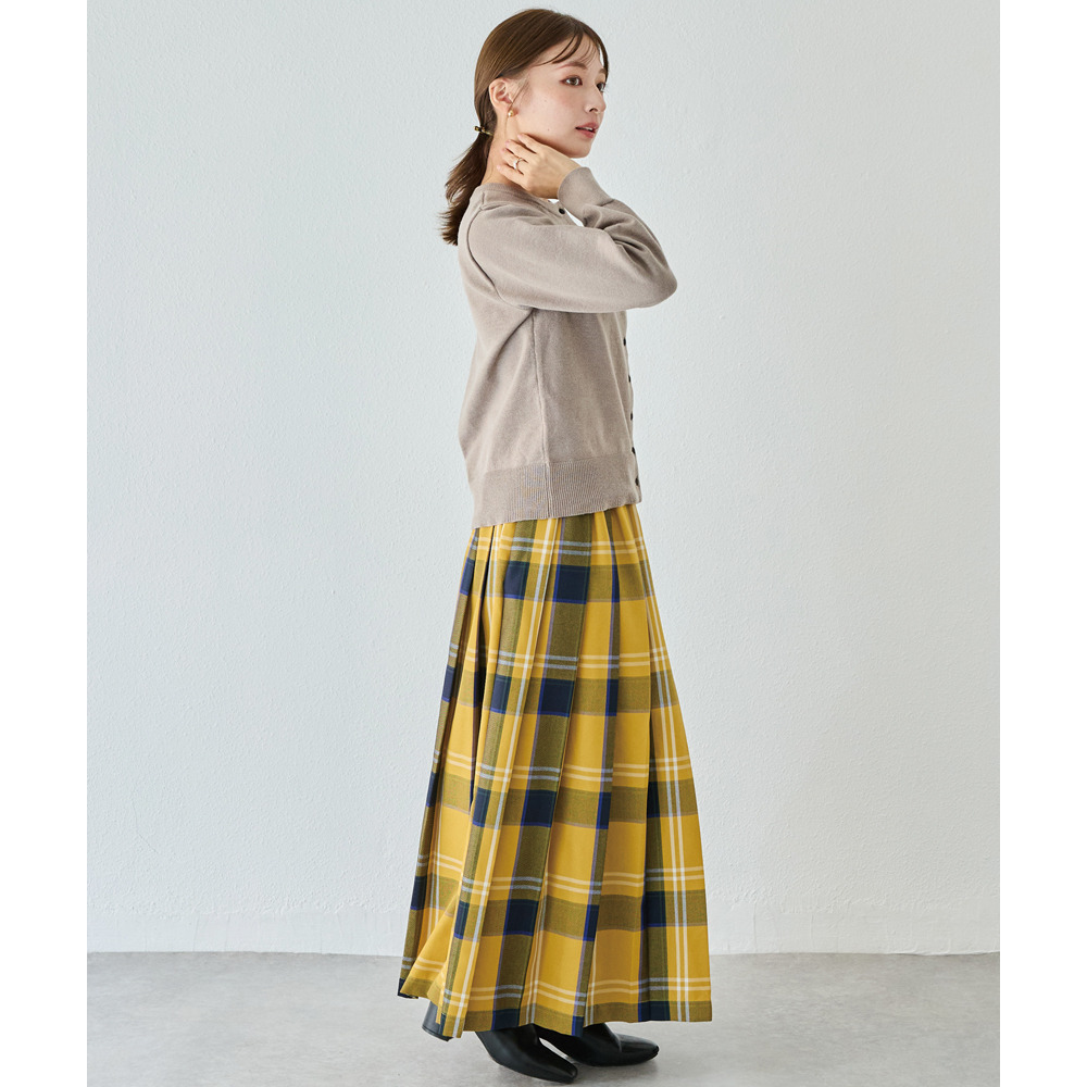 ボタン配色ニットカーデ8