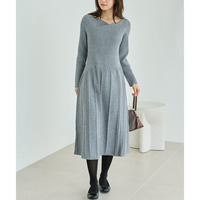 リブ切替えドレープネックニットワンピース
