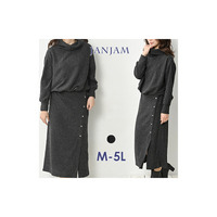 ふんわりニット生地のセットアップ風ワンピース