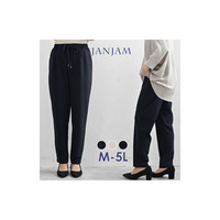 快適なストレッチ素材のドロストテーパードパンツ