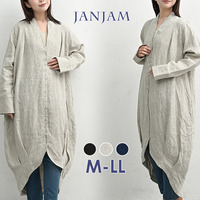 ナチュラルで上品な雰囲気が魅力のコクーンワンピース