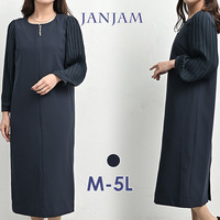 様々なシーンで活躍するセミフォーマル袖プリーツワンピース