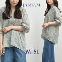 顔周りを華やかに彩る小花柄マオカラーブラウス