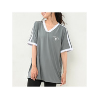 さらりとした質感で気持ちのよい着心地。ライン入りＶネックＴシャツ　大きいサイズ レディース