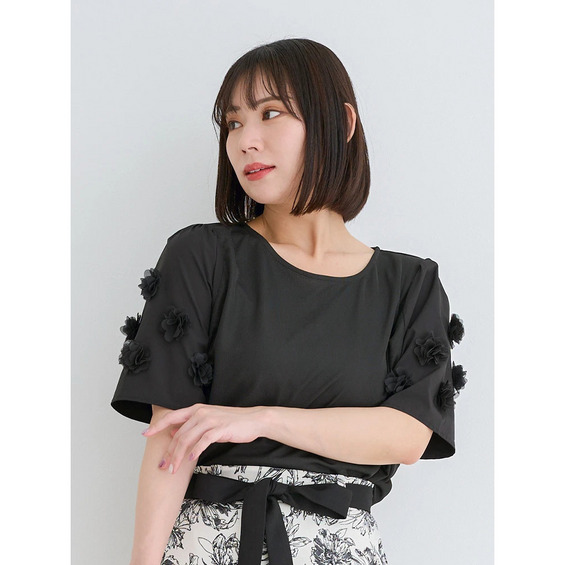 【WEB限定】5分袖フラワースリーブトップス【アリノマ/Alinoma】 【WEB限定】5分袖フラワースリーブトップス【アリノマ/Alinoma】