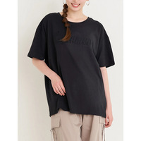 エンボスロゴTシャツ
