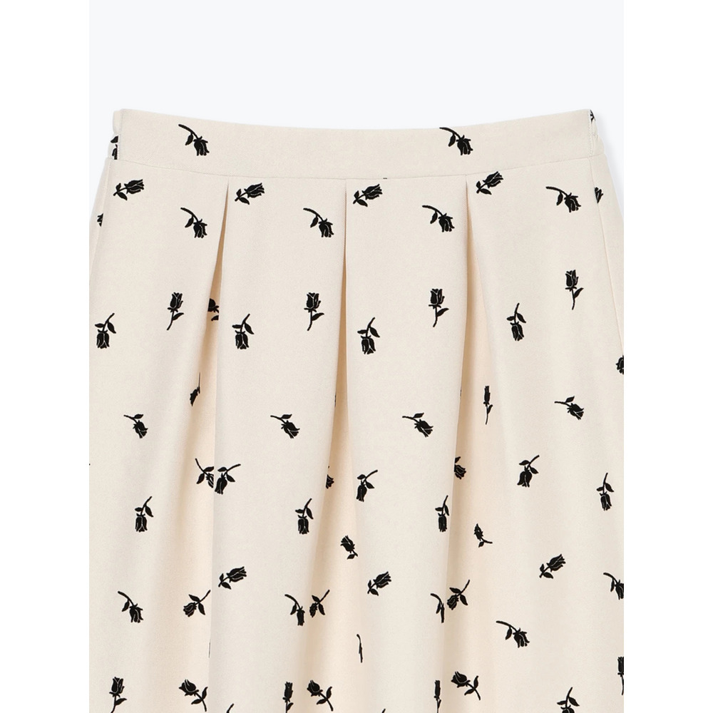 フロッキープリントミディスカート(花柄・ドット柄)25