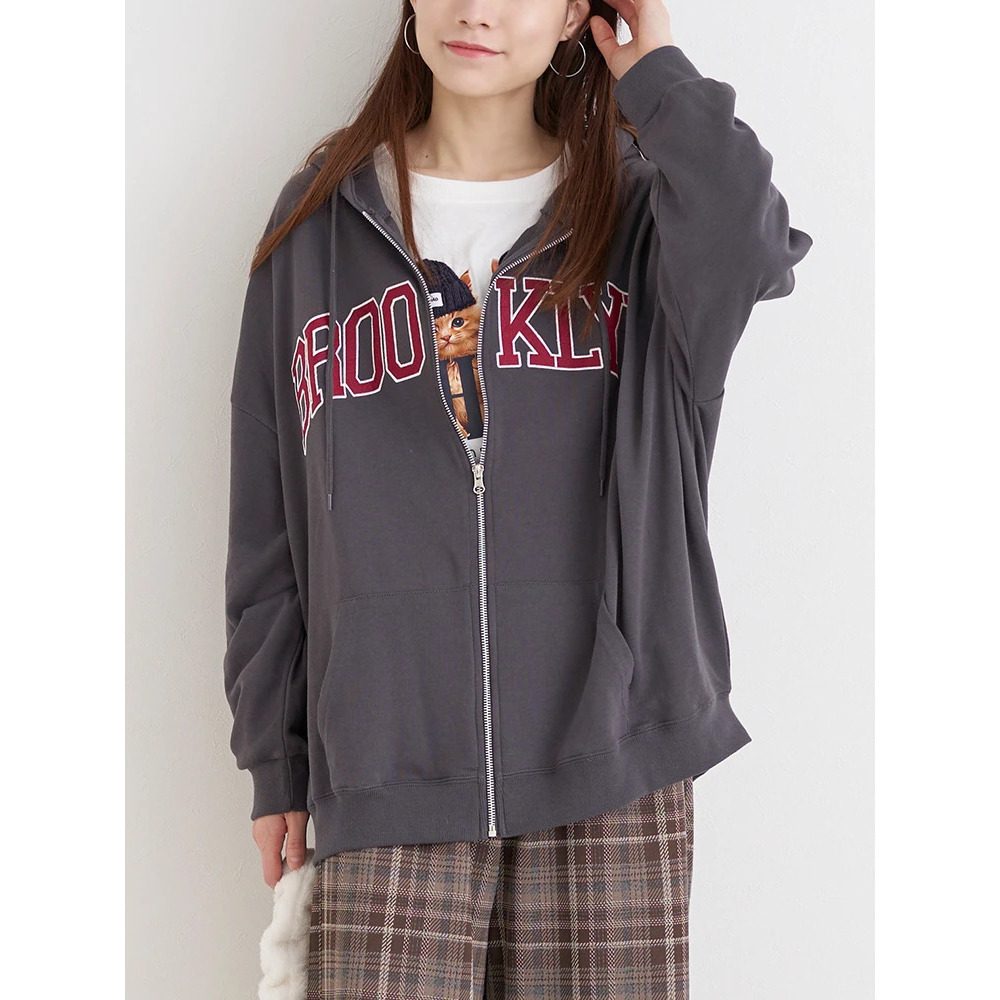 ロゴワッペン裏毛ZIPパーカー