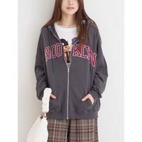 ロゴワッペン裏毛ZIPパーカー