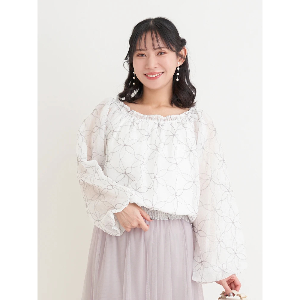 【WEB限定】フラワーラメ刺繍オフショルブラウス