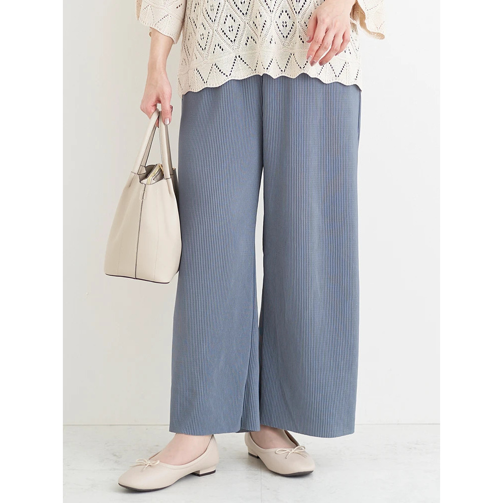 ストレートプリーツパンツ