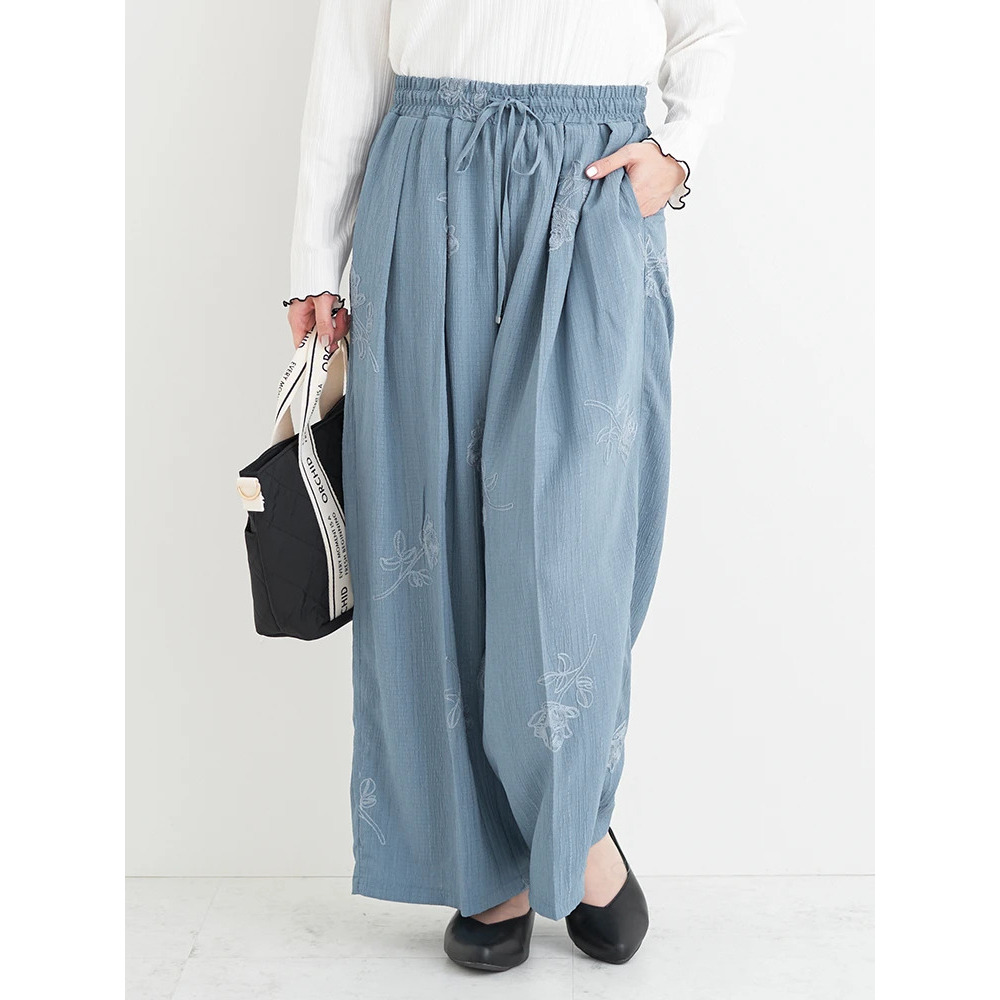 フラワー刺繍ワイドパンツ2