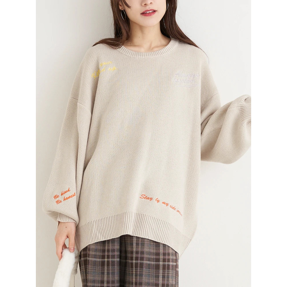 カラーロゴ刺繍ニットトップス11