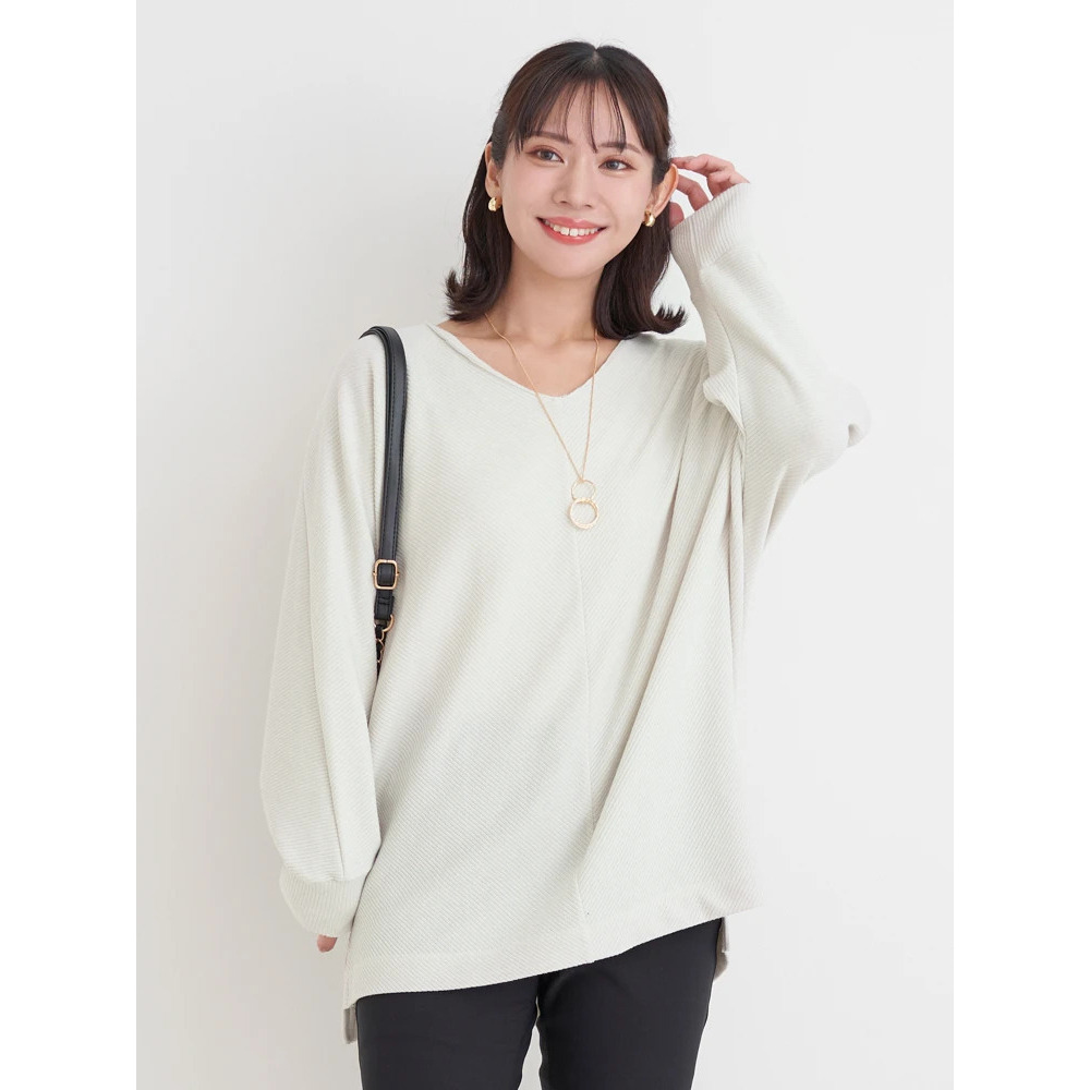 アクセサリー付きVネックトップス11