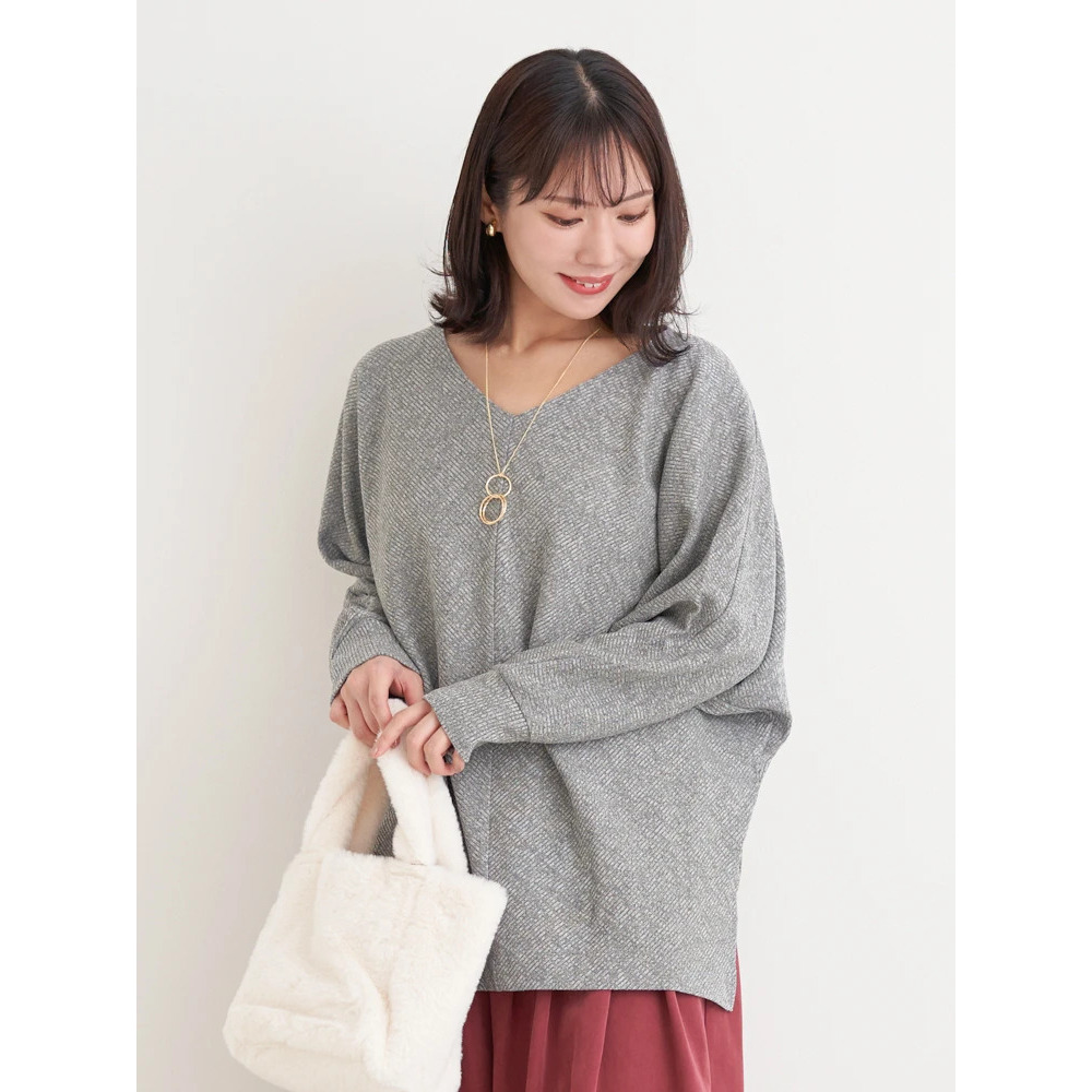 アクセサリー付きVネックトップス20