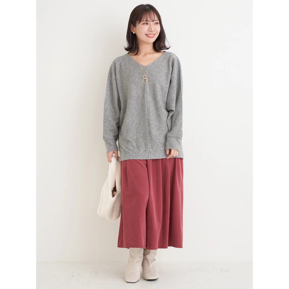 アクセサリー付きVネックトップス22